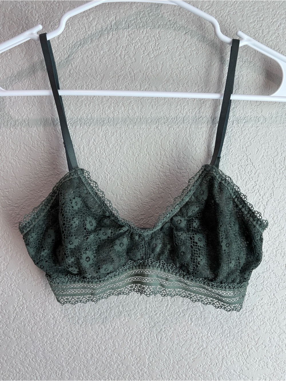 Victoria’s Secret Green Lace Bralette Bra Women’s Size Small